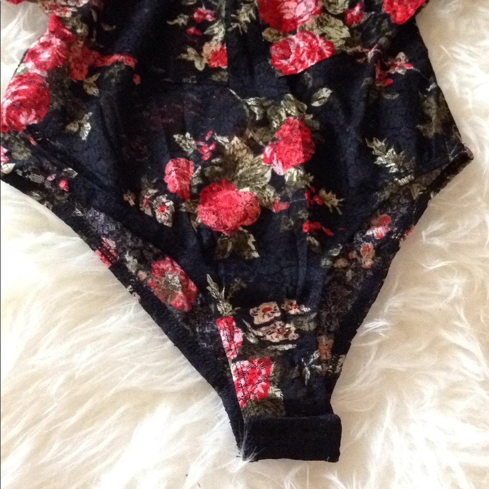Floral, Lace V Back & Front Bodysuit - Picture 7 of 8